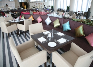 Danet Holiday Inn Hotel